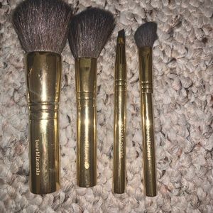 Bare minerals make up brushes